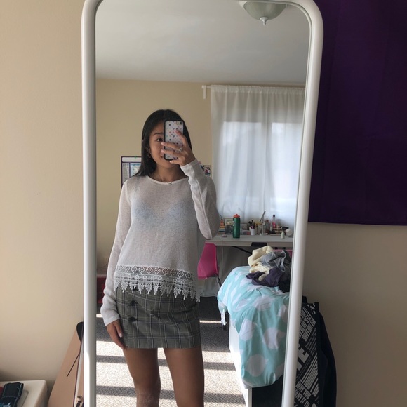 White knit long sleeve with lace detail - Picture 2 of 2